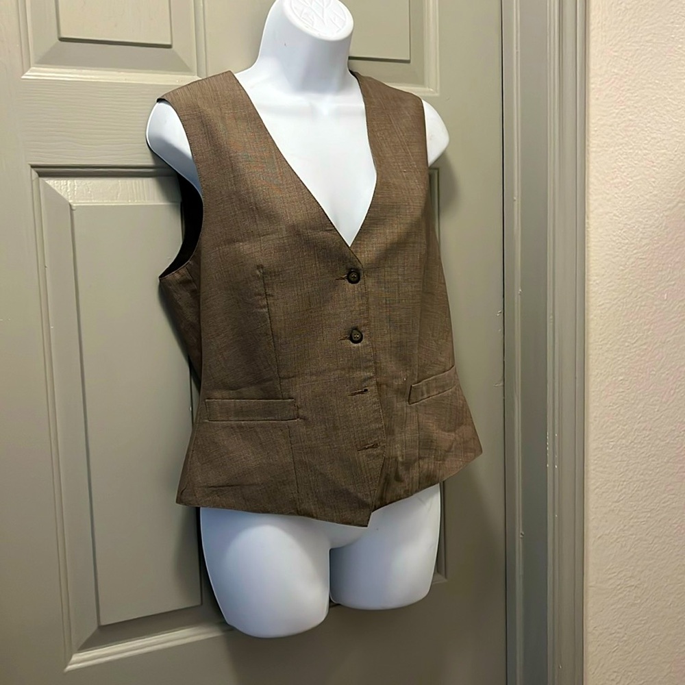 Doc & Amelia x-Sml brown vest.